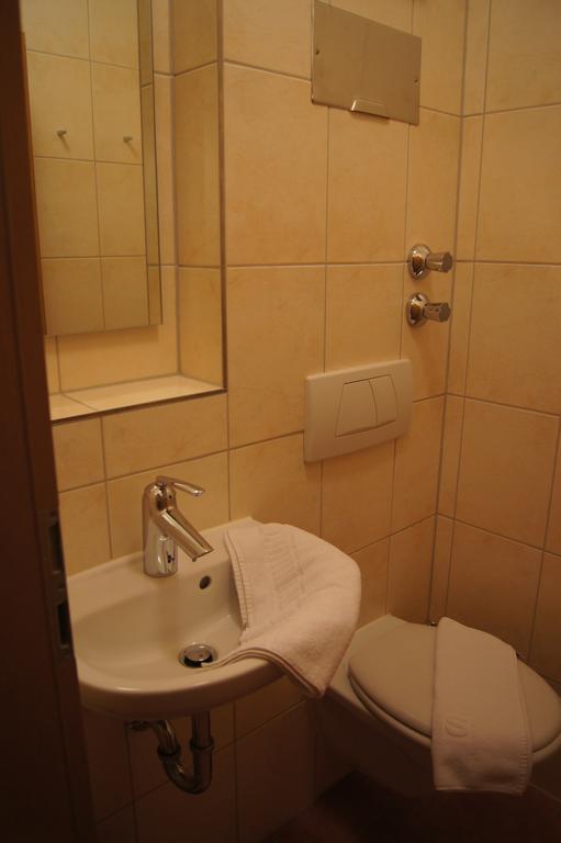 Hotel Gut Schwaige Ebenhausen Room photo